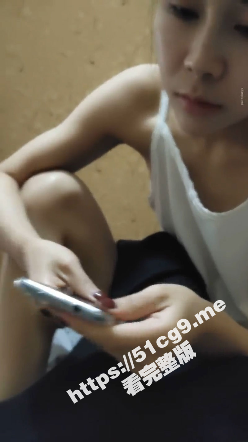老婆让小孩摸爸爸的JJ 还说小孩摸的感觉不一样？绝了！这是什么脑回路 - 51吃瓜网-51吃瓜网
