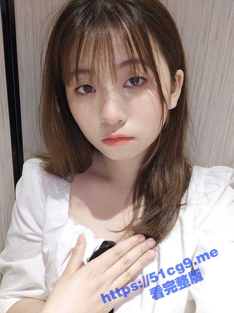 厦门大学反差学妹 张婉莹 反差母狗一只 性经验太少身体极度敏感 玩她逼逼表情就骚的不行！ - 51吃瓜网-51吃瓜网