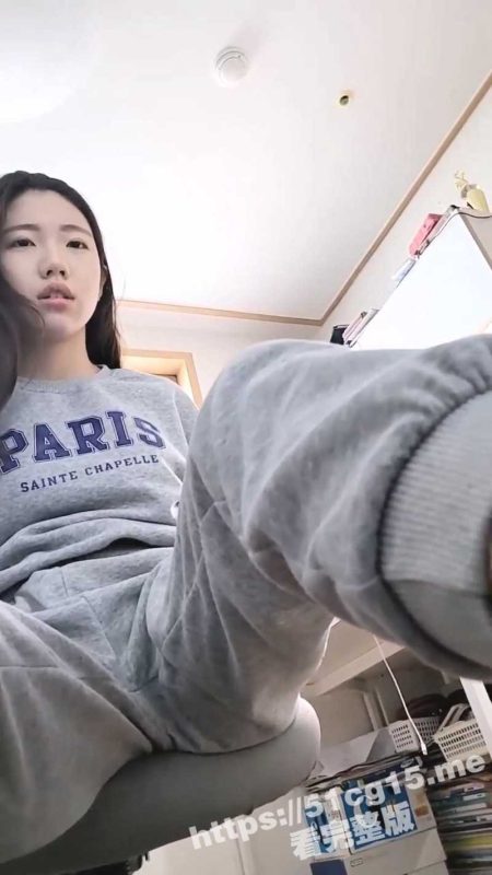 韩国高颜值良家妹子 自拍视频泄密流出 给男友打飞机和口交 男友没控制住直接射到嘴里了！-51吃瓜网