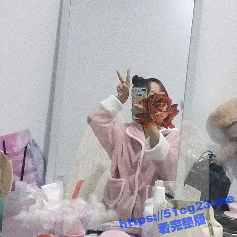 身材白嫩很正的人妻 穿开档黑丝被炮友直接趴开无套后入啪啪 全程露脸表情销魂风骚无比-51吃瓜网