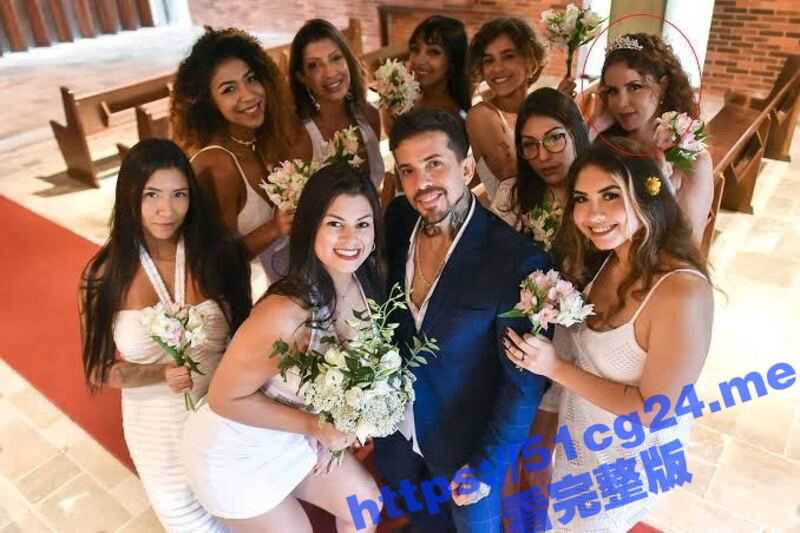 印度也有绿帽奴！当地一对新婚夫妻 鼓励他的新婚妻子吮吸陌生人的鸡巴 并把自拍视频分享！-51吃瓜网