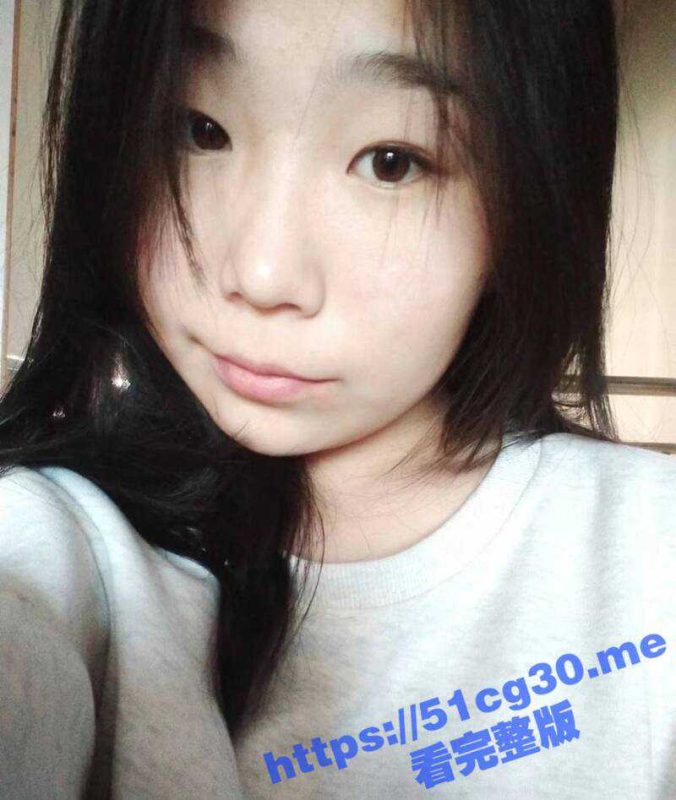 高三在校的眼镜娘学生妹 表面清纯校花 私下竟反差母狗 被炮友捏着大奶操到抽搐-51吃瓜网