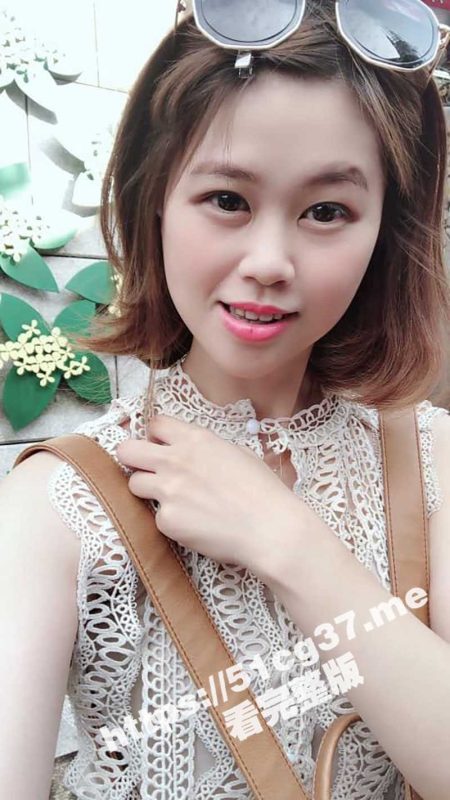 老公喂不饱 极品美甲师老婆只好网上约了三单男玩群P 废柴老公负责摄影 老婆负责爽-51吃瓜网