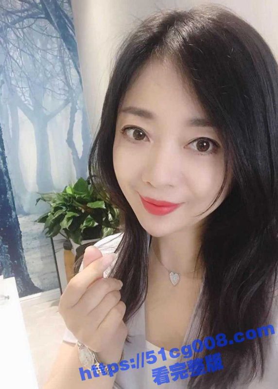 胡子哥 约操极品人妻少妇！喝醉酒的母狗任君摆布！看起来端庄大方 实则风骚浪贱！-51吃瓜网