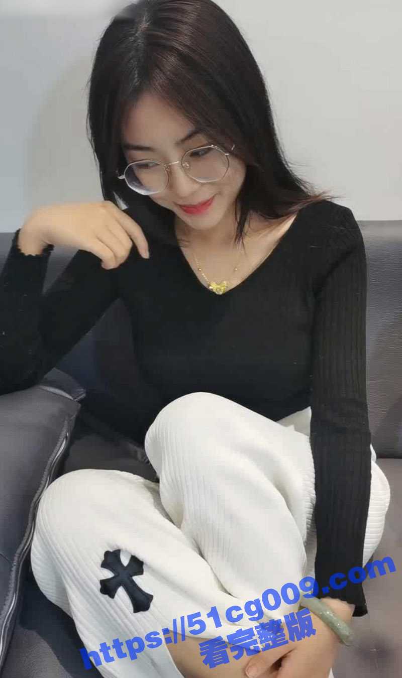 几个高颜值眼镜大学生美女组队下海黄播群P 小姐姐们排着队等着被操 一人口交一人操逼 淫叫声不绝于耳 - 51吃瓜网-51吃瓜网