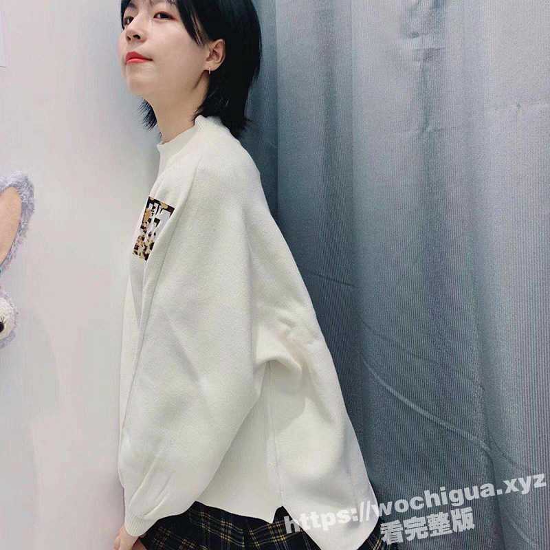 在学校非常清纯文静的反差学妹 在床上黑丝制服骑乘动得比谁都快 脸都操红润了 一定爽翻了-51吃瓜网