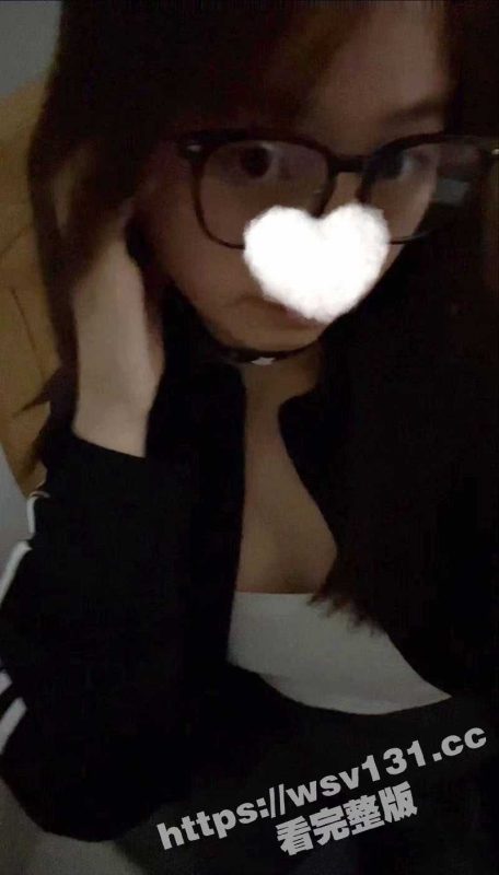 上海交通大学19岁大一学生妹 宋诗雨 被金主包养调教成乖巧母狗 套着内裤抓头发后入爆操-51吃瓜网