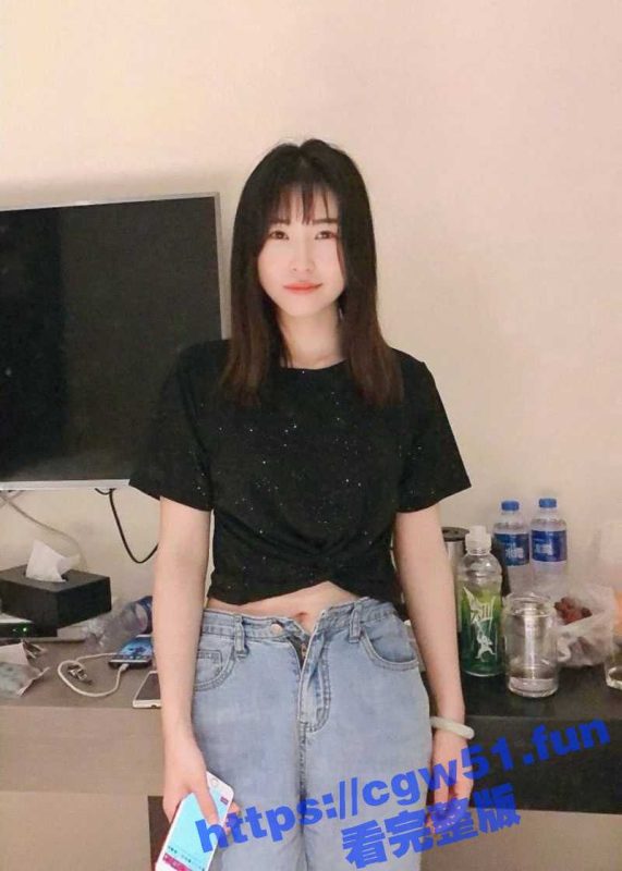 调教西安某小学漂亮淑女老师 表面光鲜亮丽 没想到竟然是个反差婊 私下如此淫荡不堪！-51吃瓜网