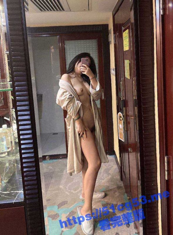 西安某外贸公司经理 王佳妮 大长腿蜜桃臀的人妻骚妇 性瘾母狗一只老公喂不饱 带兄弟一起3p老婆-51吃瓜网