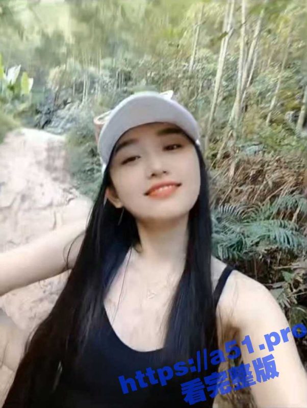 广东佛山00后老师 颜值非常哇塞 小穴和奶子都非常白嫩 极品馒头逼主动上位 套住鸡巴疯狂抽插-51吃瓜网