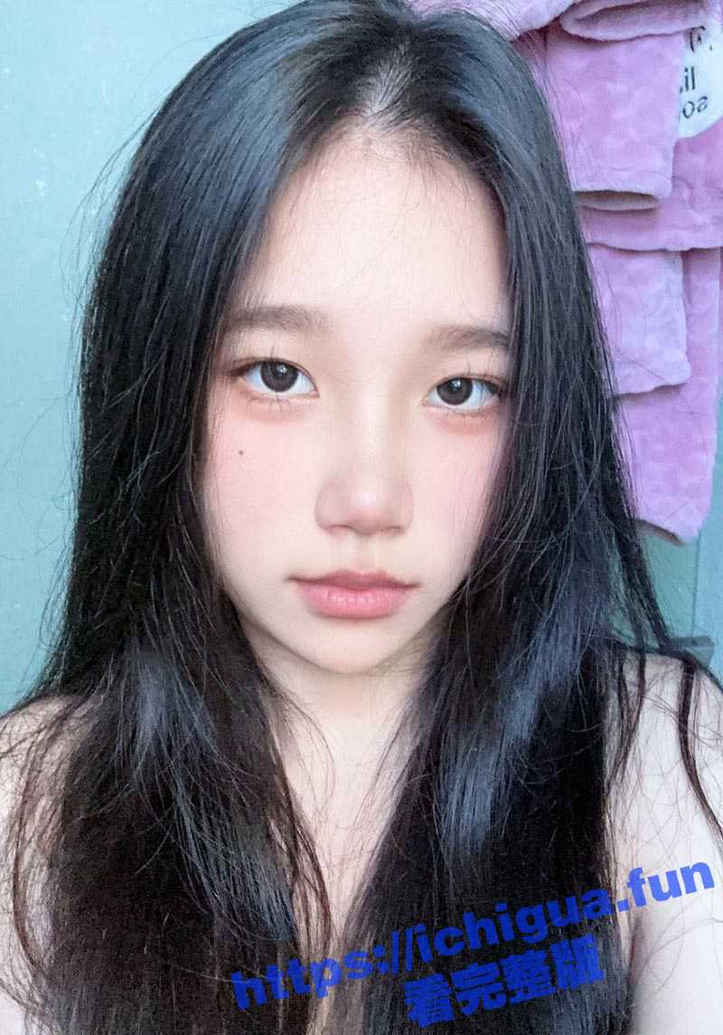 江西高颜值嫩妹大学生 人前清纯小甜妹 人后反差小母狗 在床上被炮友按住爆操 偷拍视频被发到网上！ - 51吃瓜网-51吃瓜网
