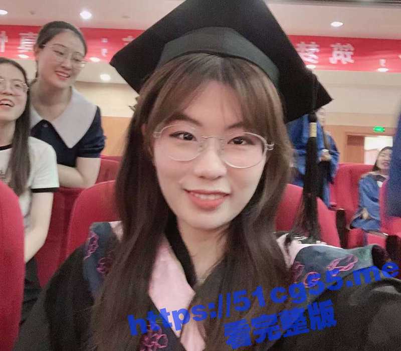 天津的留学生骚货 清纯颜值大奶长腿 小穴还算粉嫩 在网上到处勾引约炮 这要是回国老实人又要背锅了 - 51吃瓜网-51吃瓜网
