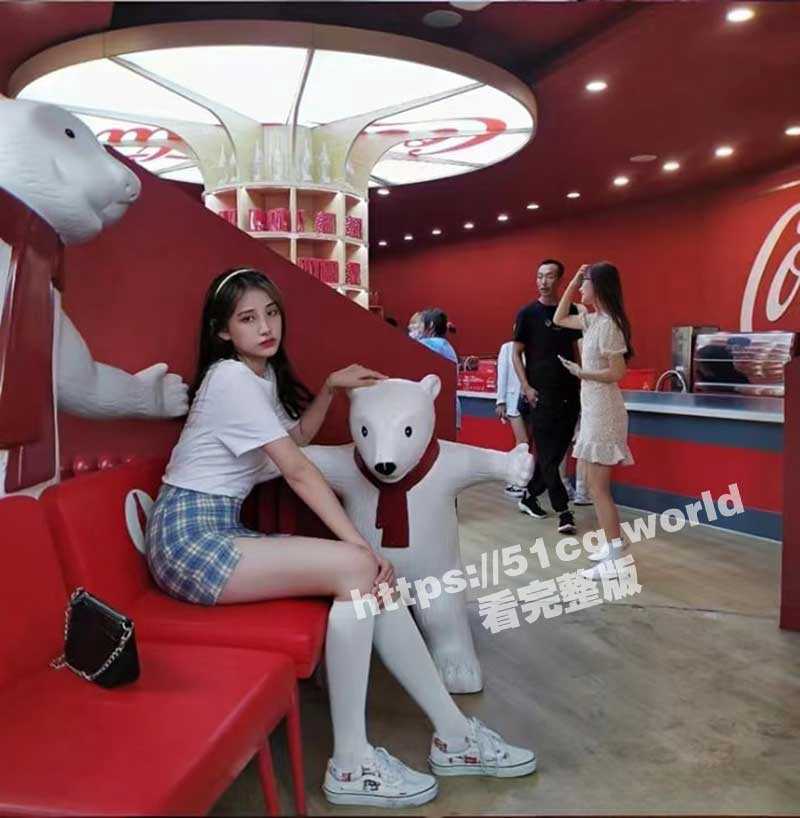 深圳惊现大二女海后 在校脚踩4条船 曝光求大家言语侮辱加射屏 - 51吃瓜网-51吃瓜网