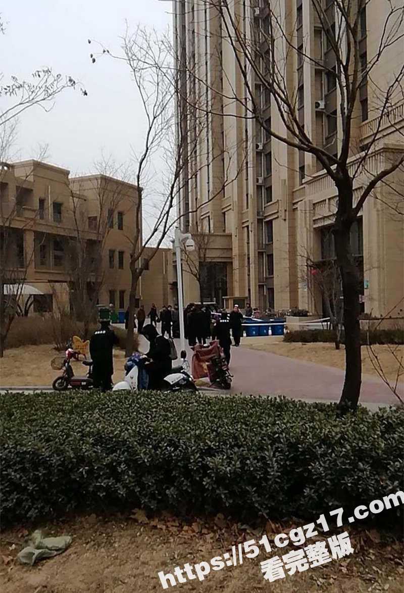 裕华区天海誉天下楼区男子 疑似因巨额债务跳楼身亡 留下娇妻和幼子 现场惨烈血腥 - 51吃瓜网-51吃瓜网