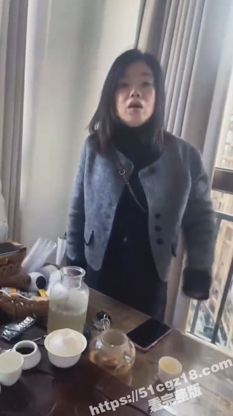 福建福州原配现场捉奸亲妹妹与老公做爱 竟然在沙发上就给姐夫口交 这份彩礼花的值啊姐妹花都掏上了！ - 51吃瓜网-51吃瓜网