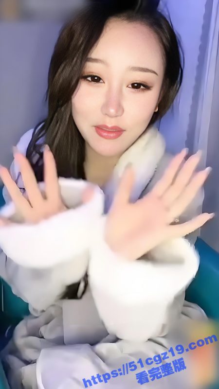 高颜值大奶御姐 直播讲诉自己按摩全过程首次喷水经历  尺度相当大光听着都硬了-51吃瓜网