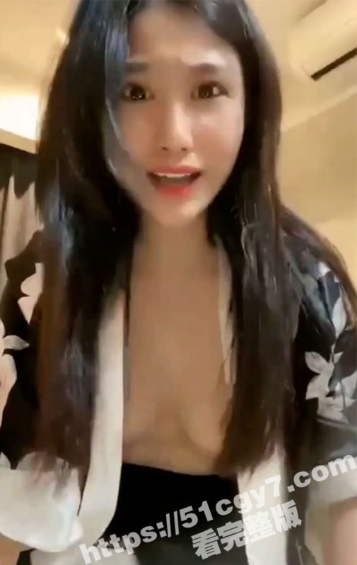 极品大奶嫩妹激情演绎 母子乱伦独角戏 这是逼样难耐想挨屌找的借口自慰吧？真是戏精附体啊！-51吃瓜网