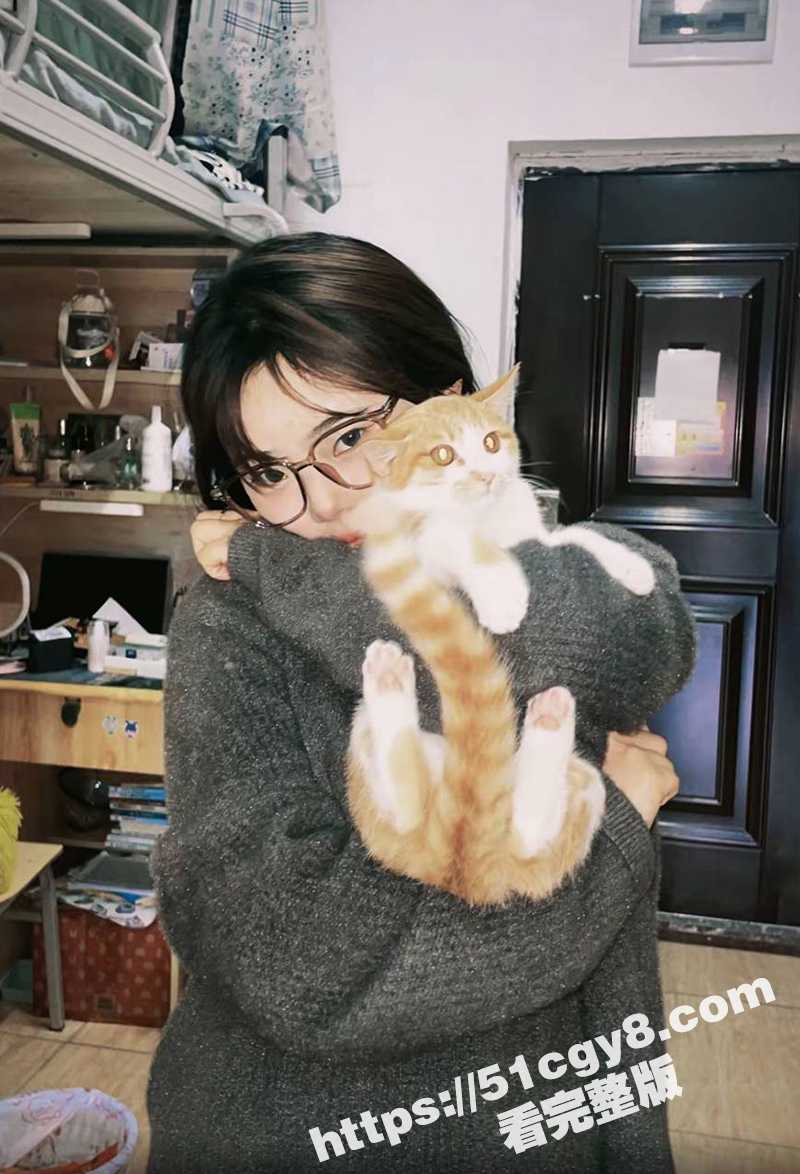 海南某大学学生妹 胡欣怡 网调视频曝光 清纯少女露奶掰穴勾引学长 娇嫩酮体无比诱惑 据说还是处女没被开苞呢！ - 51吃瓜网-51吃瓜网