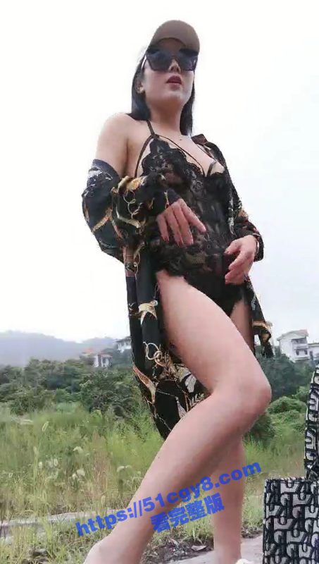 极品少妇户外勾引大爷做爱 气质人妻穿薄纱透视装勾引路人 猥琐大叔抗腿侧入猛烈抽插-51吃瓜网