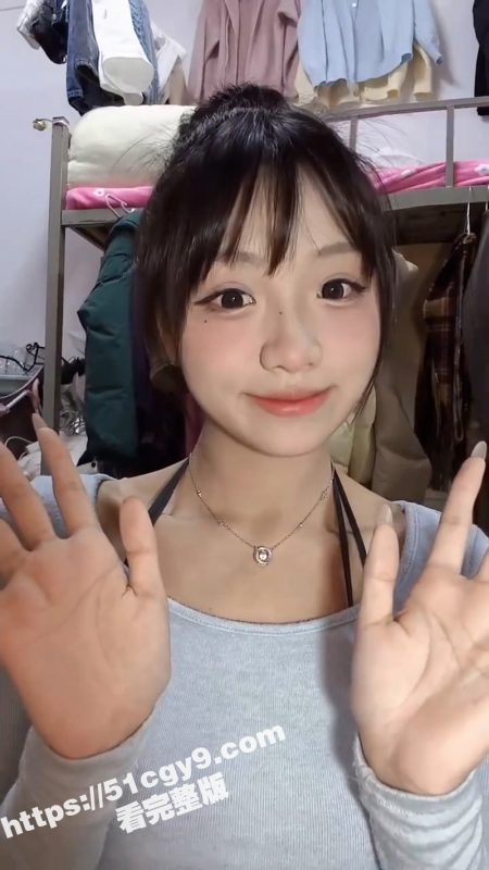 海角乱伦大神 我是奶气草莓 女儿为了不让我和她妈离婚 将她的第一次给了我！-51吃瓜网