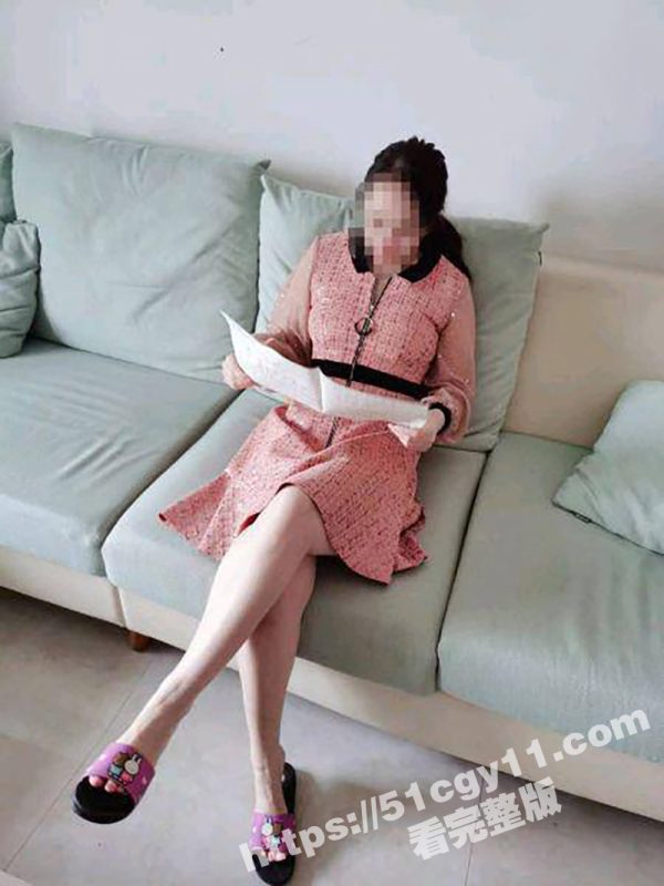 海角乱伦大神 一个脚印花 老妈坐在我身上自己动真的太爽了 今天是我和老妈做的最爽的一次！-51吃瓜网