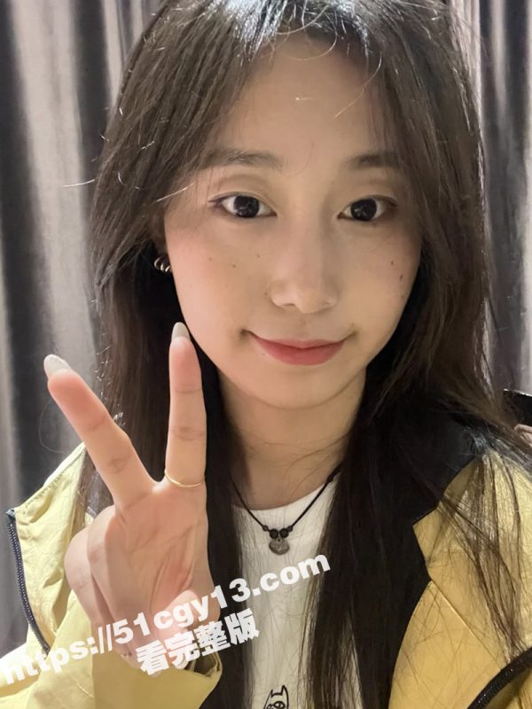 学院派反差女神 孙奕彤 深情口交服务金主爸爸 被后入无套内射视频流出！-51吃瓜网