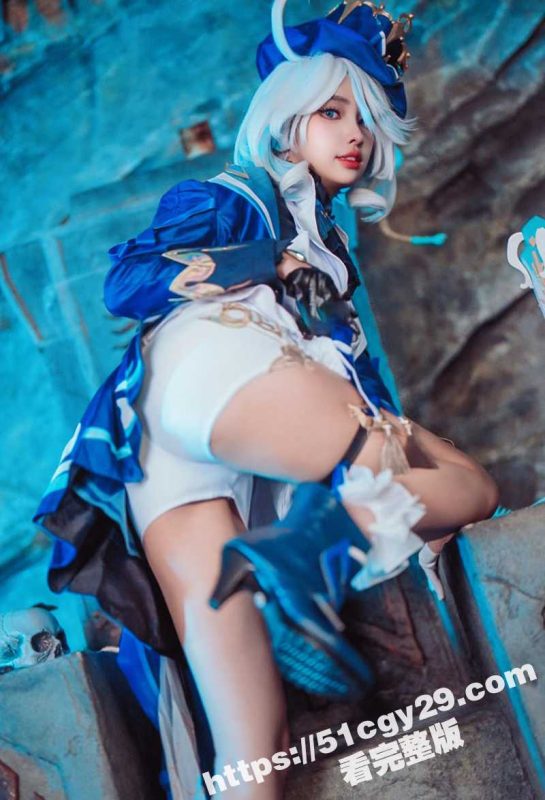 二次元美女 慕慕Momo 大尺度花絮视频流出 COS芙宁娜露出美乳蜜穴 正义之神妙变淫乱女魔！-51吃瓜网