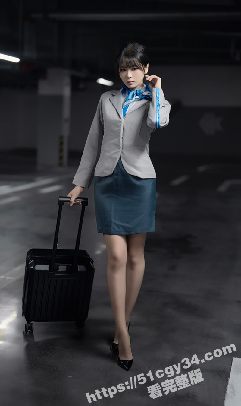 新晋国模女神 轩萧学姐 最新写真视图车库里的空姐 极品身材空姐制服 模拟足交极限诱惑！ - 51吃瓜网-51吃瓜网