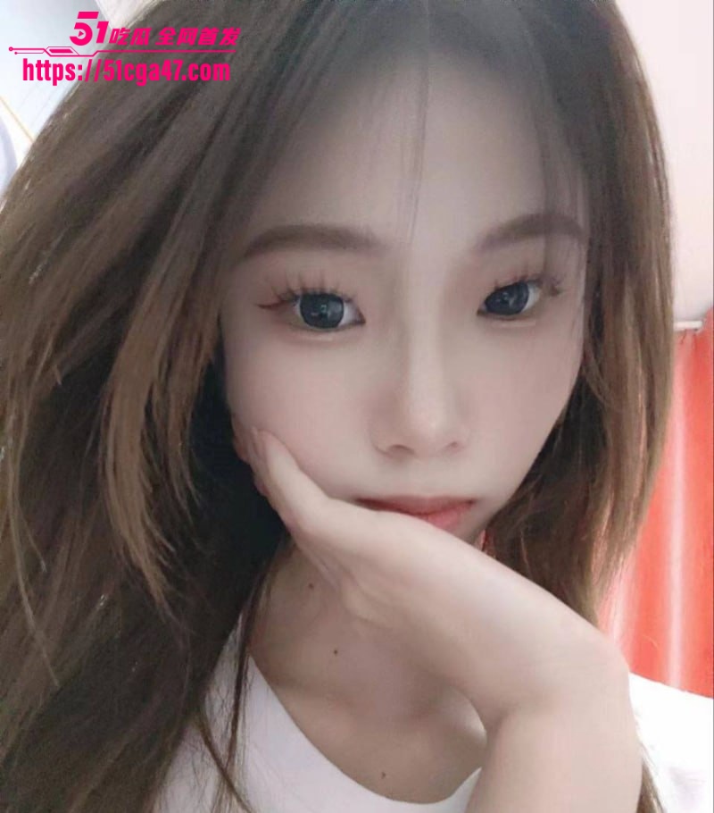 广东极品嫩妹 张海燕 私会上司申请口交视频流出 蜜舌肉棒交织缠绵 深喉口爆无比淫荡！ - 51吃瓜网-51吃瓜网