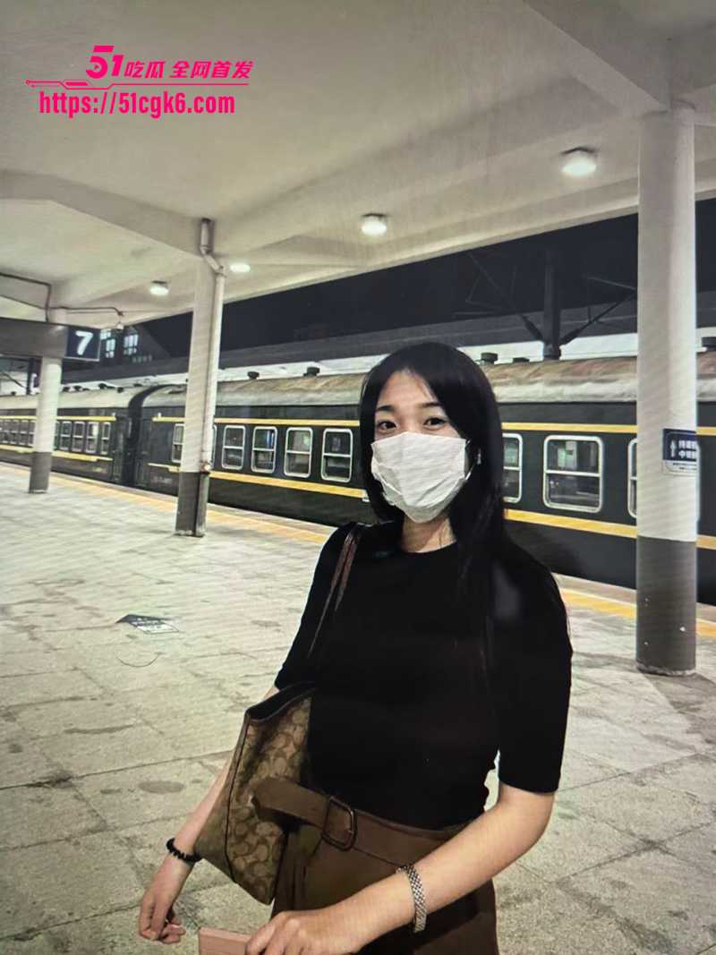 安徽00后嫩妹 火辣身材让人垂涎 无套情趣装火辣诱人 蜜汁肥穴被男友爆操 ！ - 51吃瓜网-51吃瓜网