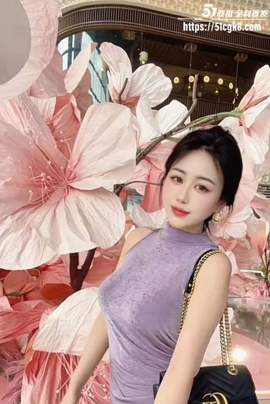 郑州极品人妻 欲求不满疯狂约炮 性爱惨遭炮友泄露 丰乳肥臀黑丝诱惑 后入打桩爽翻天！-51吃瓜网