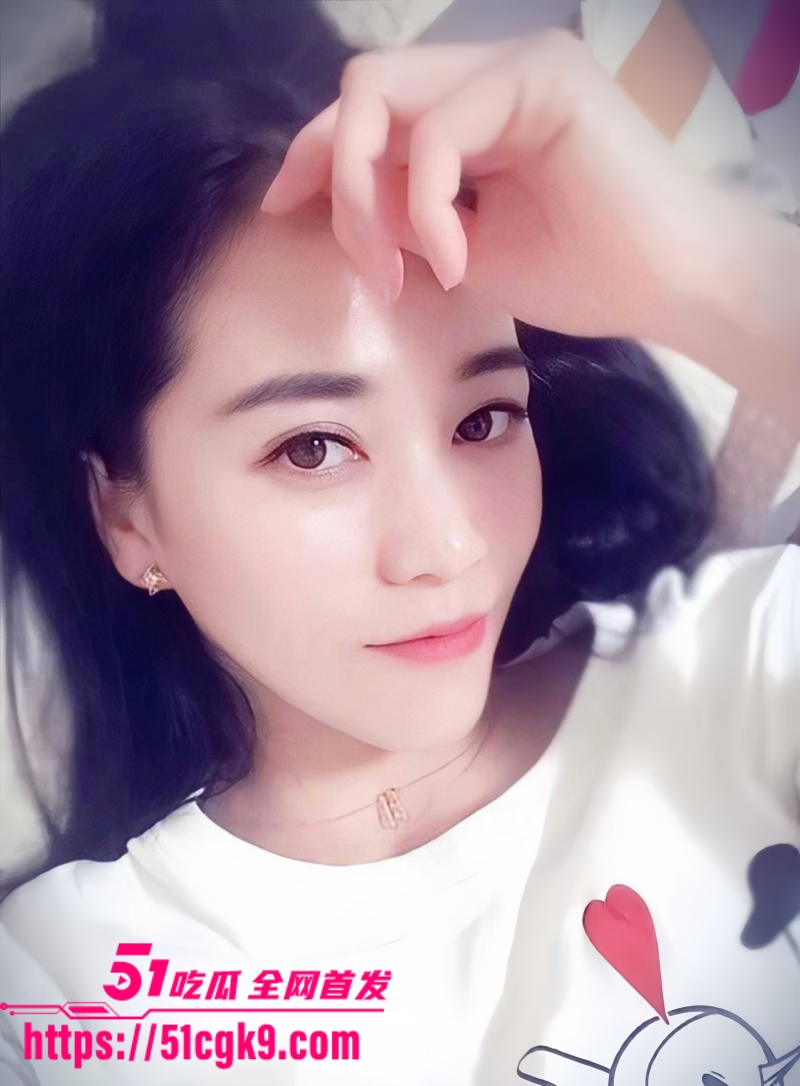 房地产销售 赵小姐 居家性爱视频流出 小胡子男友舔粉穴淫水狂流 后入蜜臀传教式狂插 表情超淫荡！ - 51吃瓜网-51吃瓜网