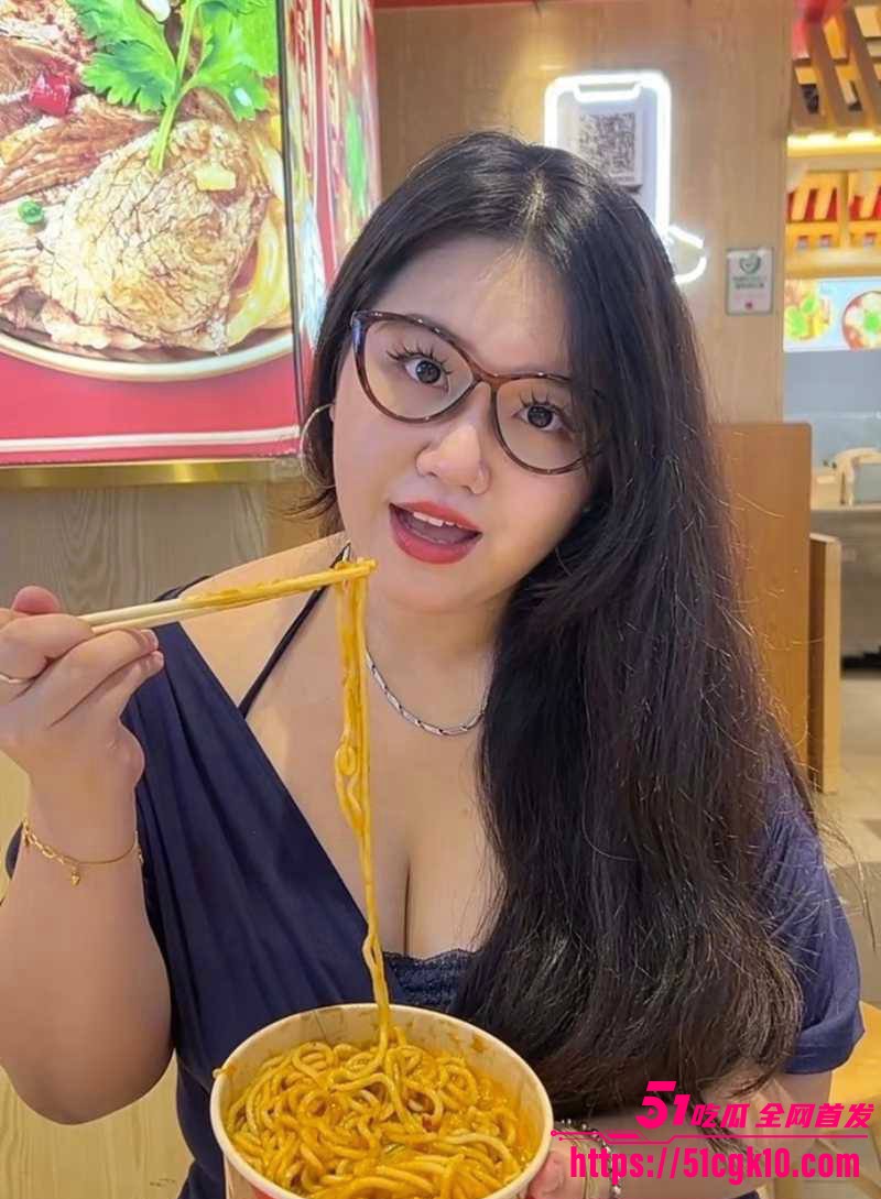 快手小胖妹私拍视频流出 蜂腰巨乳全裸揉奶自慰 骚穴淫汁狂喷不止！ - 51吃瓜网-51吃瓜网