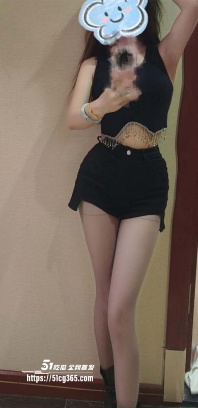 海角乱伦大神亲姐的诱惑 骚逼姐姐第一次喷水被操的娇喘不断 上床淫荡少妇下床端庄优-51吃瓜网