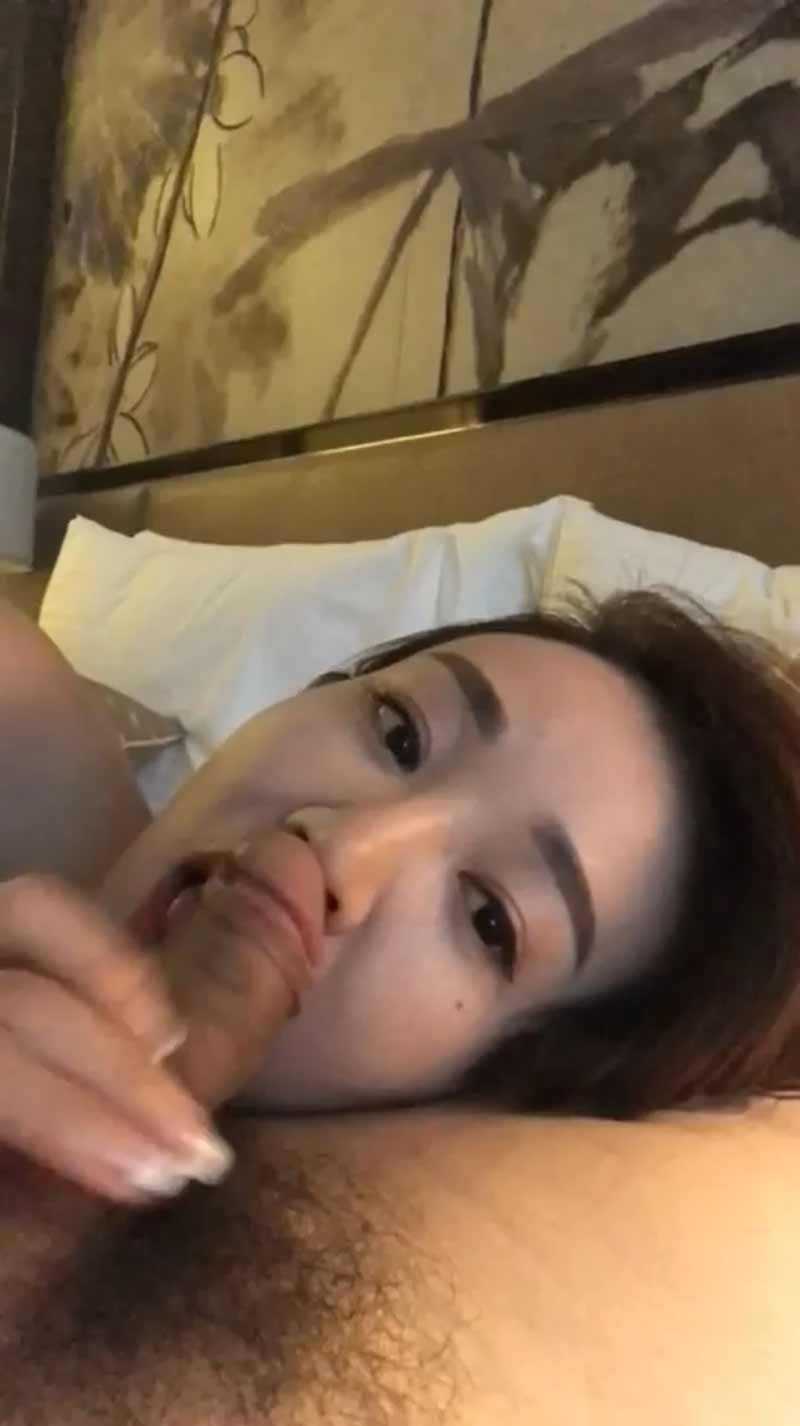 精品流出 欠债20万的广州网红脸巨乳人妻 和炮友边打炮边聊天 - 51吃瓜网-51吃瓜网