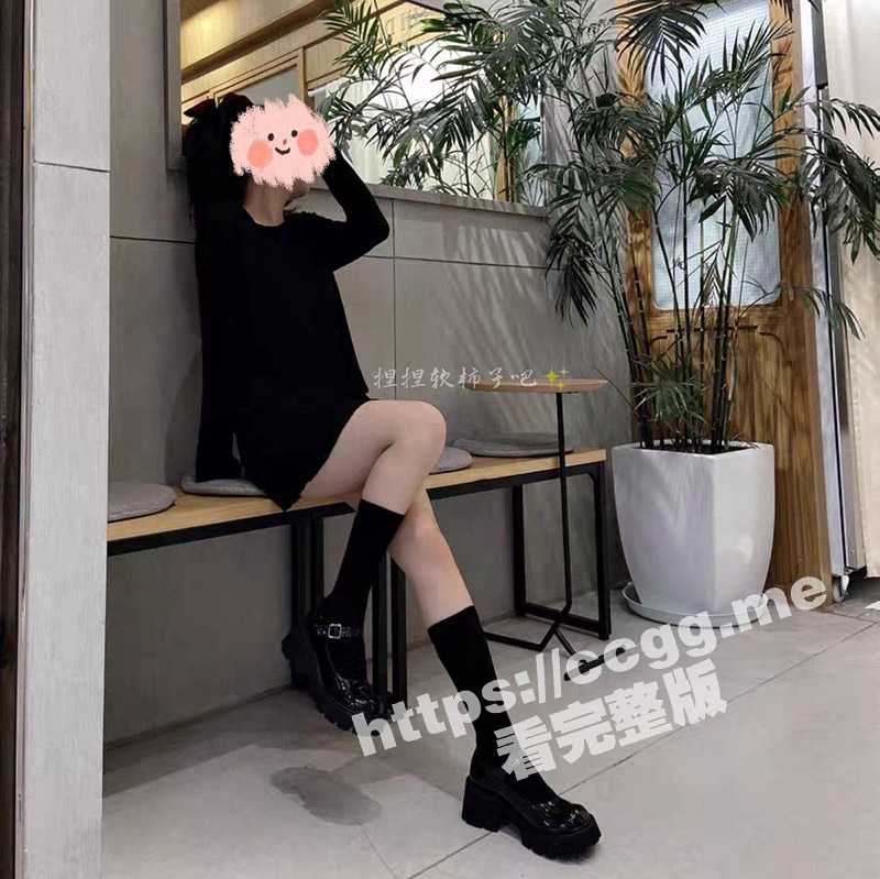 推特 极品软妹【捏捏软柿子吧】私拍定制大尺度作品合集 白富美女神三点很粉嫩！-51吃瓜网