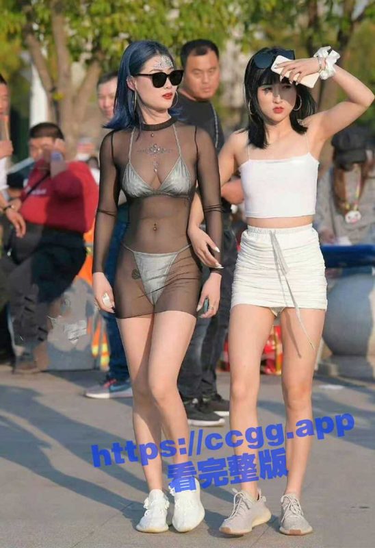 炎炎夏日，妹子躁动的心早已按耐不住，骚鸡出入请自行避让-51吃瓜网