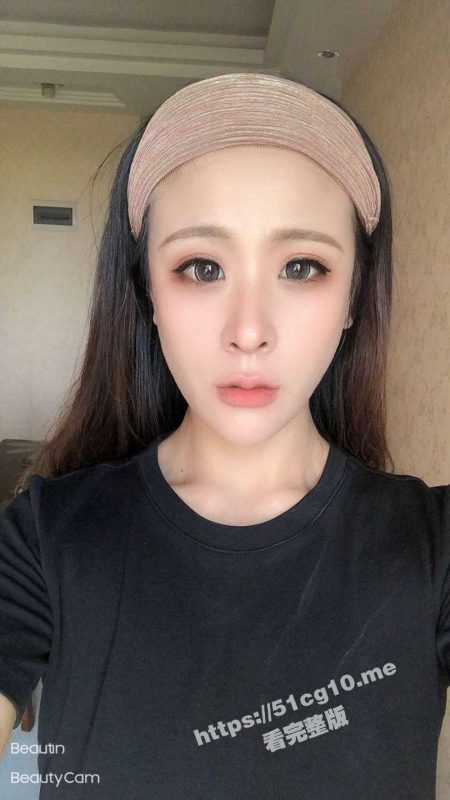 瓜友报复前女友 曝光其私密视频！表面清高女神私底下却是母狗 两极反转极度反差！-51吃瓜网
