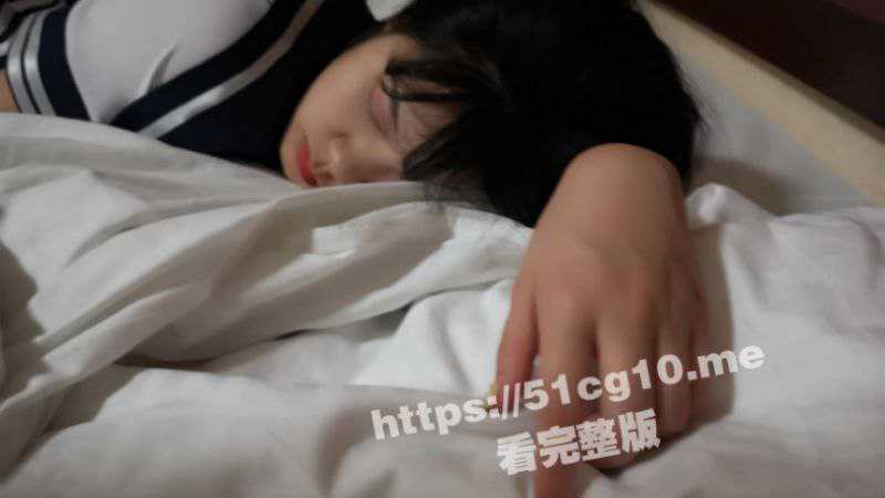 51吃瓜震撼首发！MJ大神酒店爽约00后重庆学生妹子  茶水下药迷翻  全程迷玩无中断  多处亮点-51吃瓜网