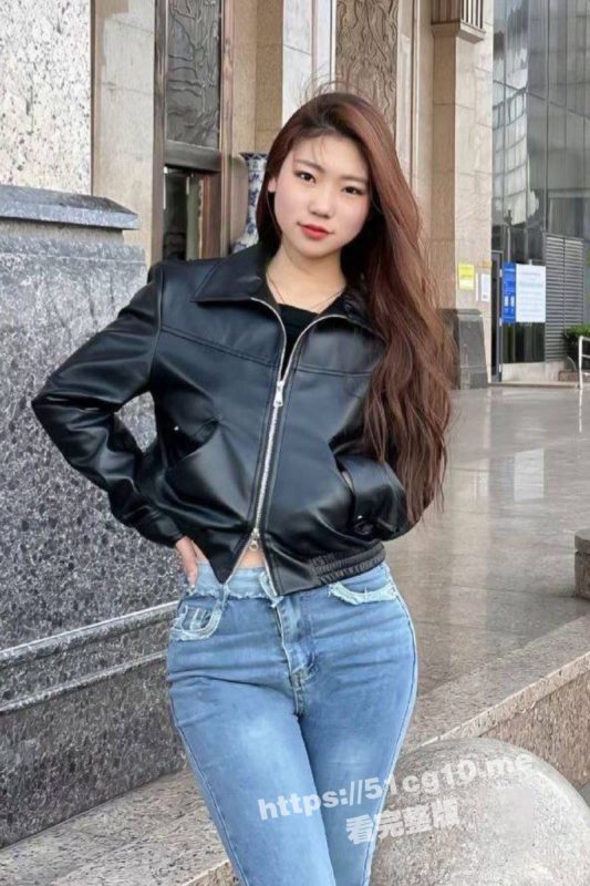 邯郸武安公车母狗 赵小艺，长相甜美耐看，嘟嘟脸笑容超治愈，口爆颜射视频被投稿流出， 超级配合听话-51吃瓜网
