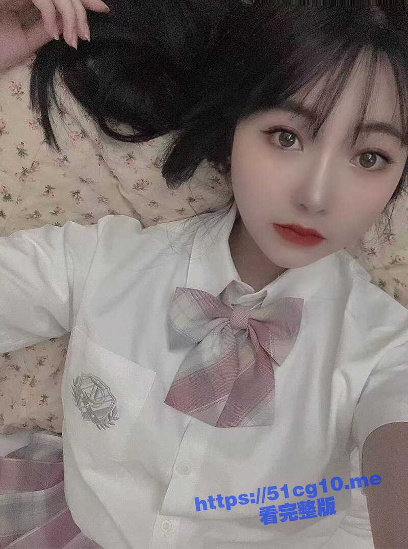 重庆美女幼师表面开朗单纯实则反差母狗惨遭男友曝光！！请问老师收不收300个月的小朋友？ - 51吃瓜网-51吃瓜网