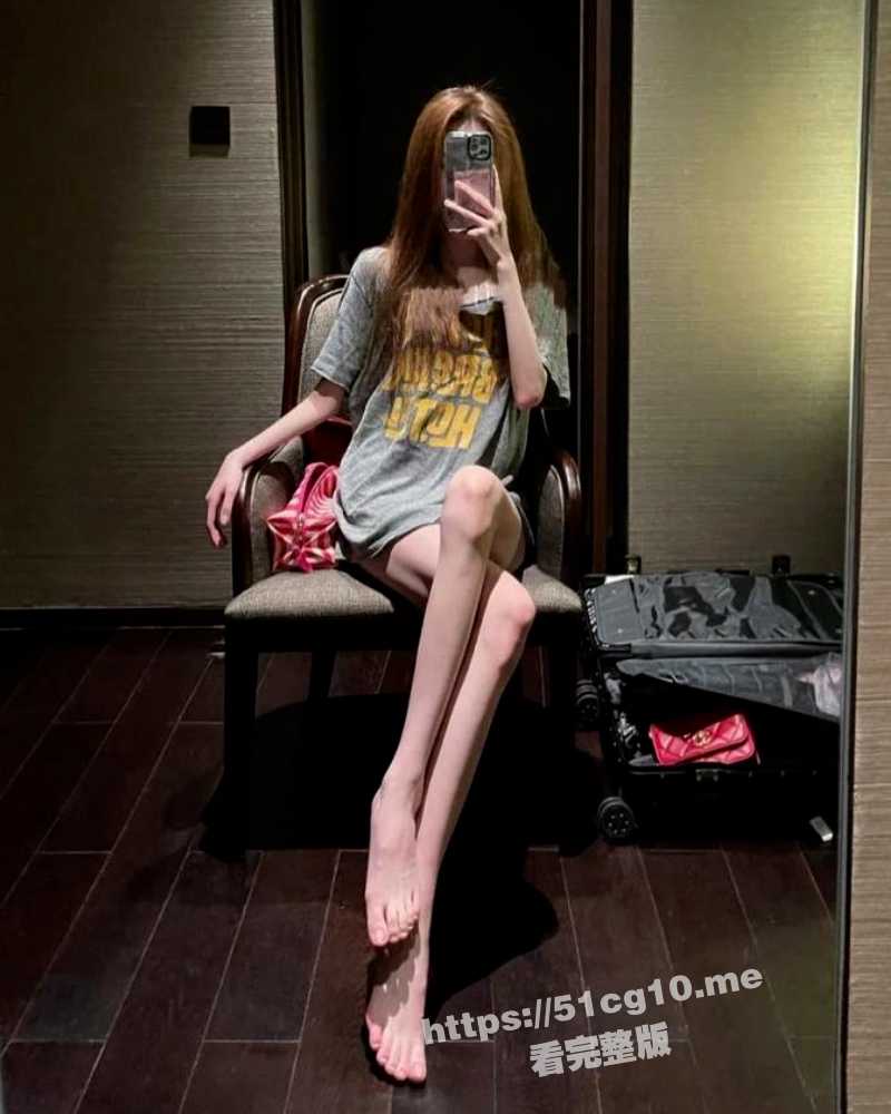 极品反差婊 身材超赞的筷子腿骚妻 小野猫 ub_kotc 被双男同啪 口交 激情快感 直上云霄 - 51吃瓜网-51吃瓜网