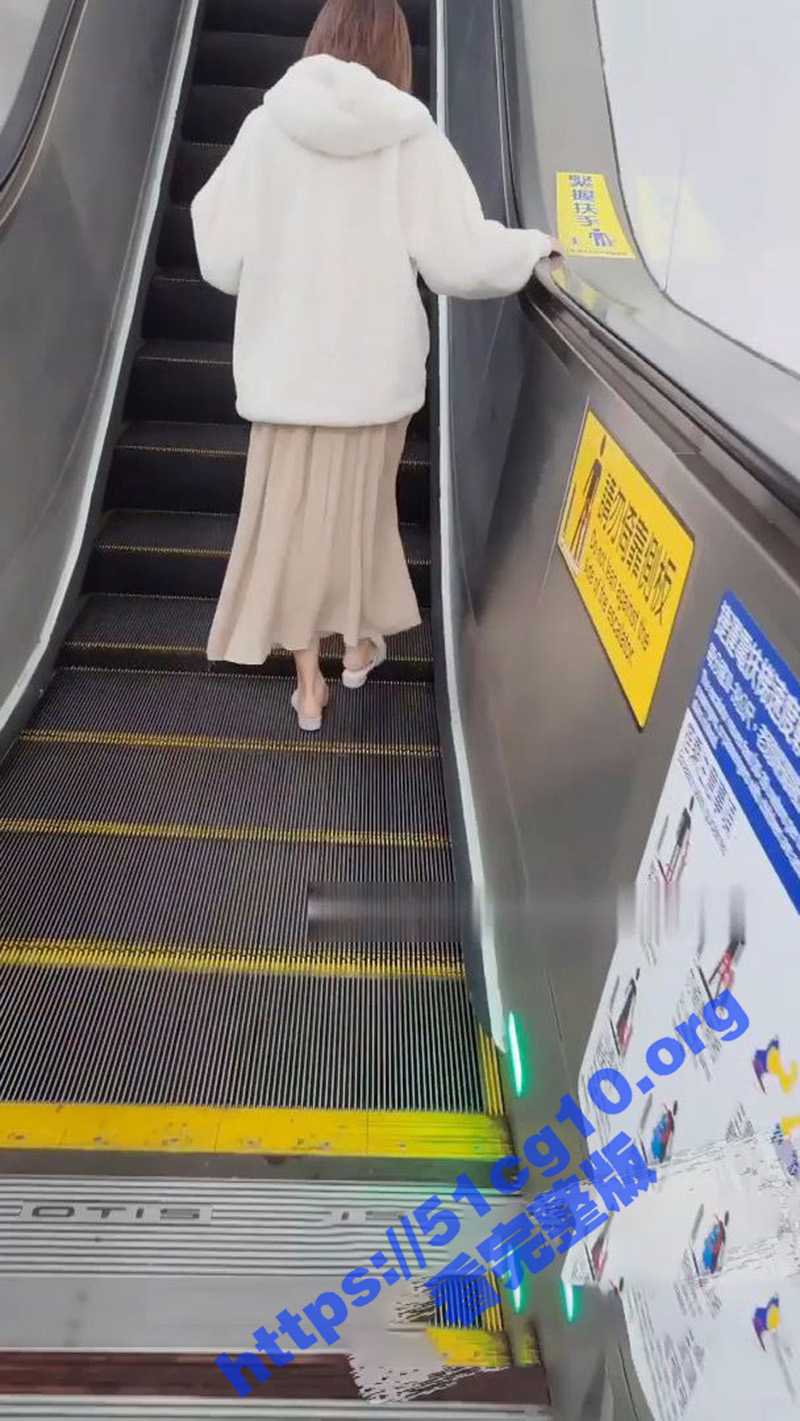 香港 抄底 女子无内出门 天然白虎嫩逼 历历在目 - 51吃瓜网-51吃瓜网