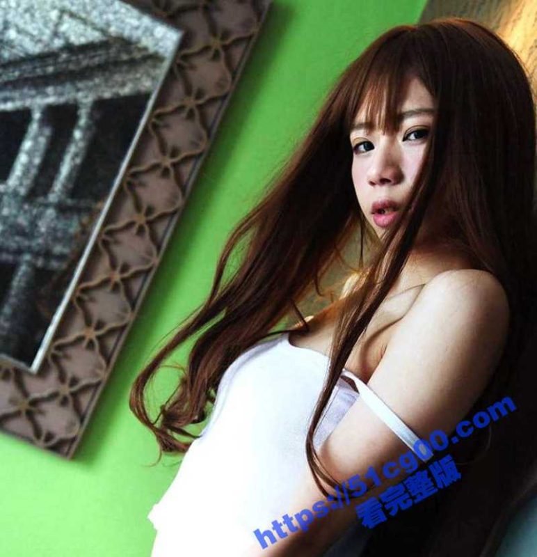 香港 演艺人平面模特 郑暄娜 和男友怼脸自拍不雅视频流出-51吃瓜网