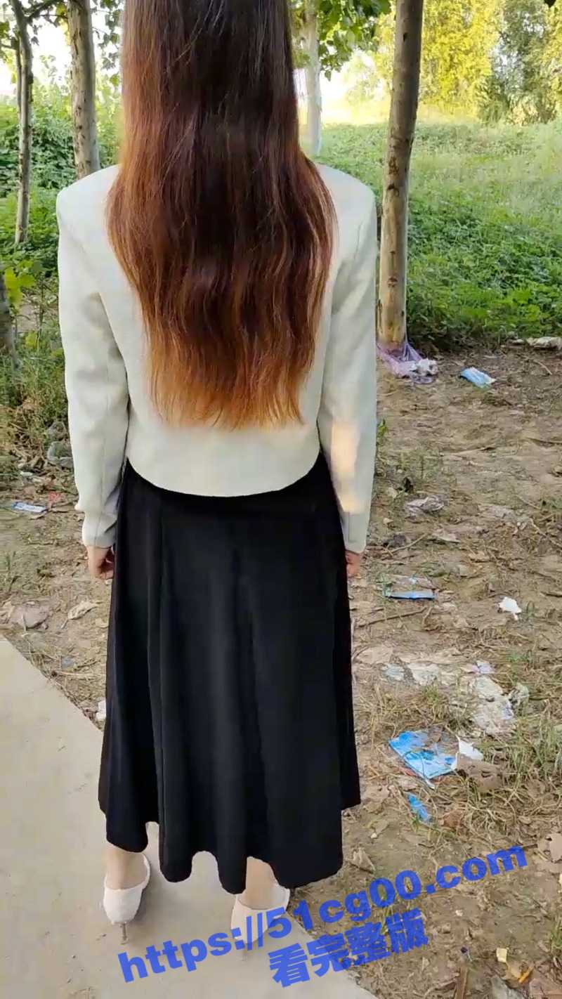 乱伦大神 大胸嫂子会喷水 最新封神力作！车震亲嫂子 操的正猛时 突然有人过来 绝对刺激 - 51吃瓜网-51吃瓜网