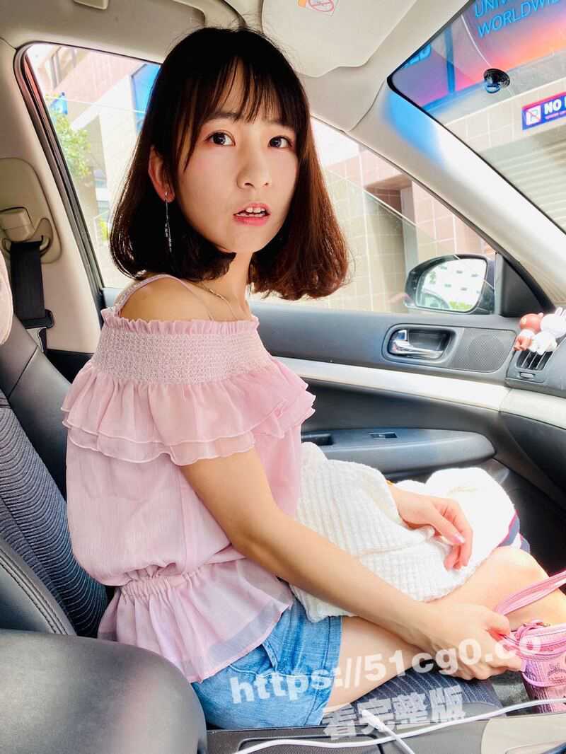 台北艺术学院大眼睛可爱学妹 张晓涵 给男友口爆后入 第一视角镜头怒拍粉嫩小穴！ - 51吃瓜网-51吃瓜网