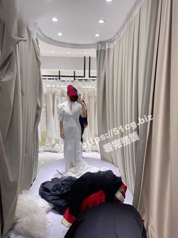 妹妹的第一次给了我 给妹妹的惊喜 虽然不能结婚但是可以一起拍一套婚纱照 妹妹现在越来越有SM的倾向了-51吃瓜网