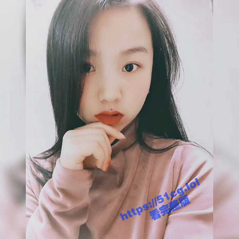 上海喜欢偷吃找刺激的骚母狗幼师 邓伊 小红书上撩到的骚鸡 没聊两句趁着男友不在家 直接去她家后入她-51吃瓜网
