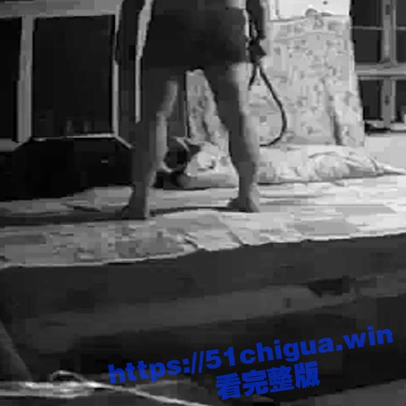 农村家庭摄像头！大妈搞破鞋被老公发现 边逼问边用皮鞭暴打 下跪认错 打完哭完就炕上操了起来-51吃瓜网