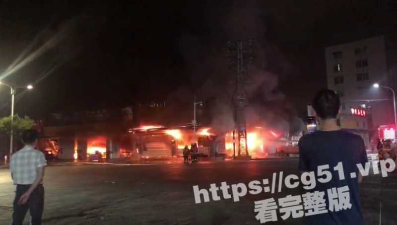 现代版火烧连营！汕头外砂迎宾北路重大火灾 10多家商铺连烧 火光冲天 希望人没事！-51吃瓜网